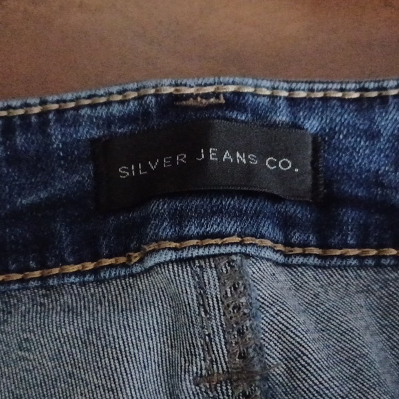 Silver Jeans - Picture 3 of 7